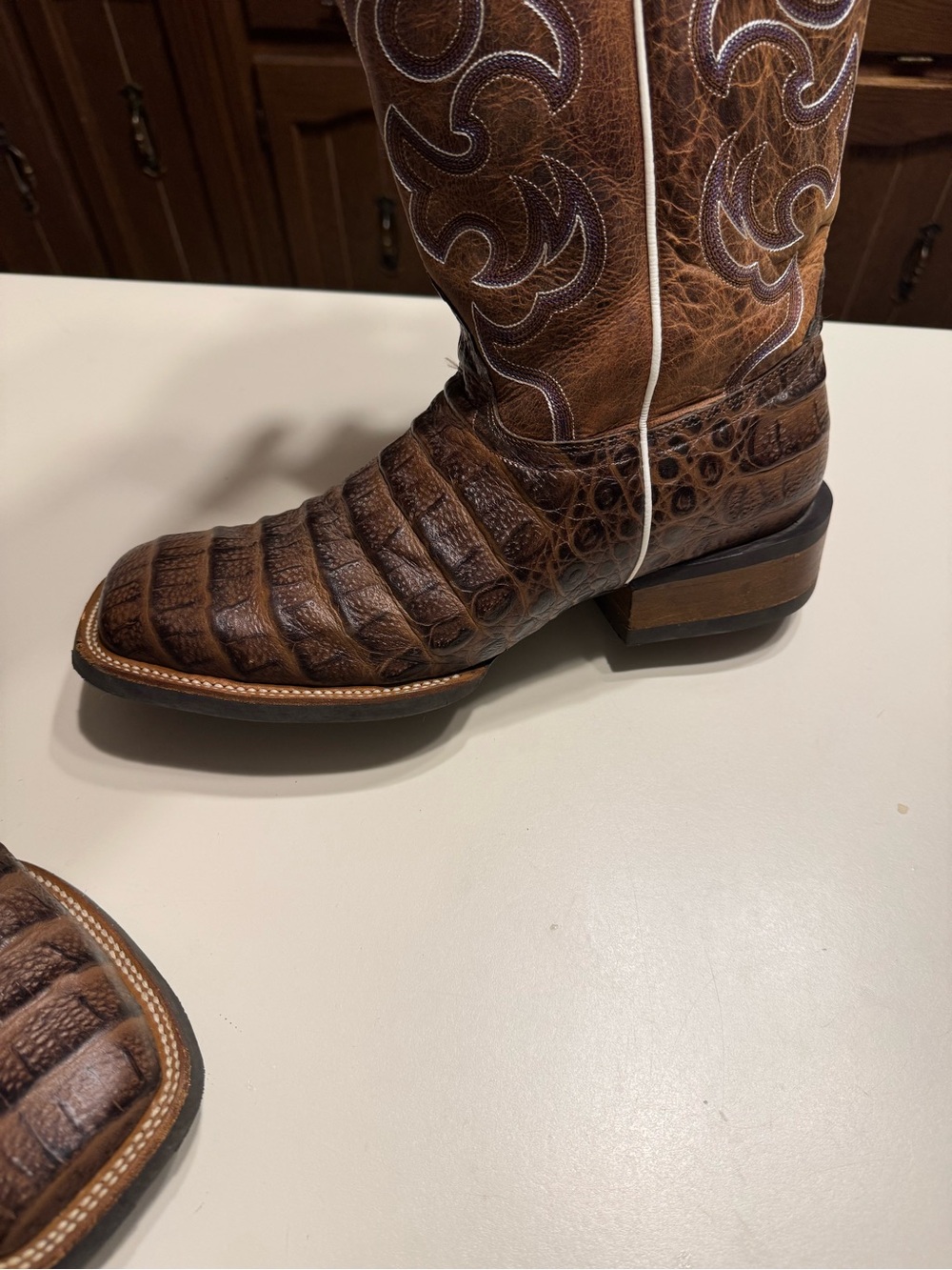 Cavender’s Western Cowboy Boots with Embossed Crocodile Print/ Size 10.5 - Picture 3 of 7